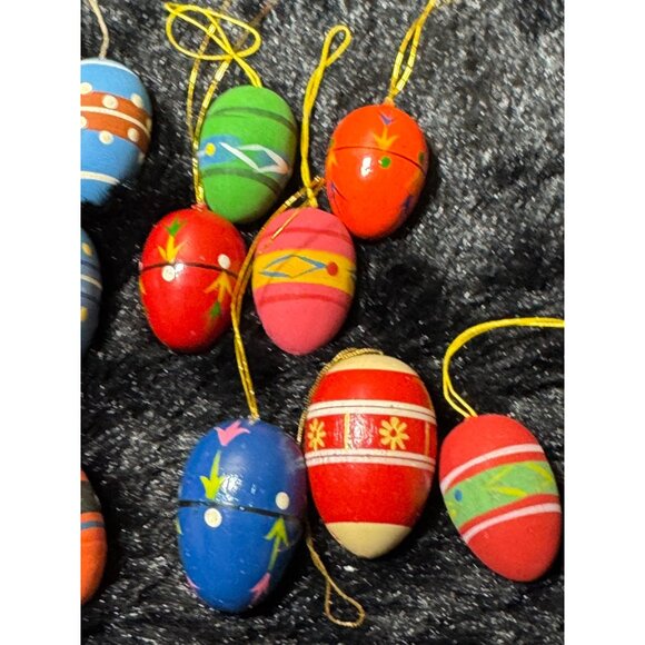 Vintage Hand-Painted Wooden Easter Egg Ornaments Easter Tree Bundle Of 15 - Picture 2 of 10